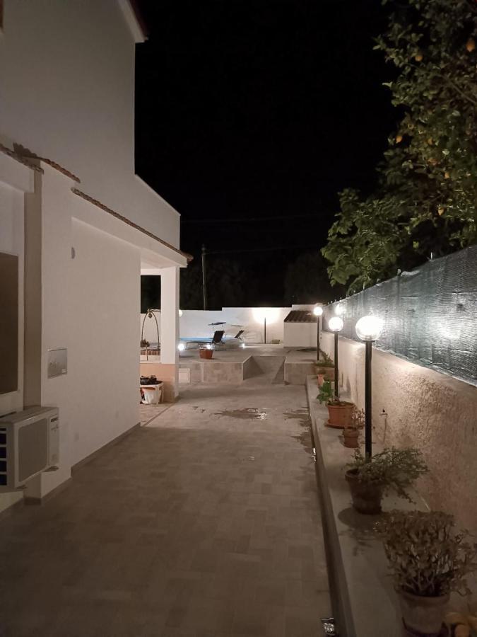 Fronte Mare Apartment อาโวลา ภายนอก รูปภาพ